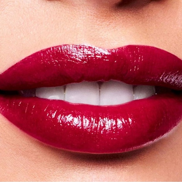 Aliyah Mac Makeup Bundle - Picture 4 of 11